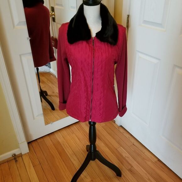 FUCHSIA QUILTED SWEATER JACKET W/ FUR COLLAR - Picture 3 of 4